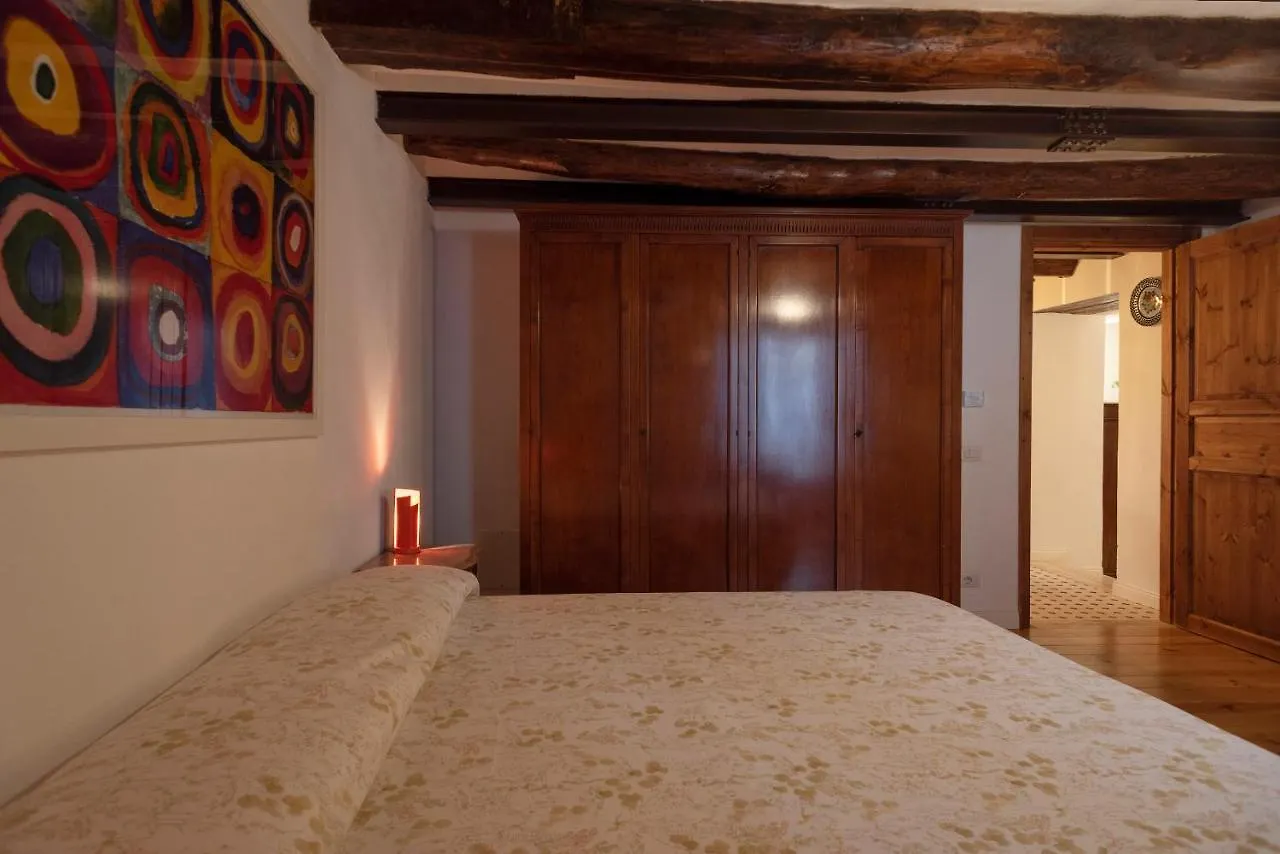 Casa Donna Aiuola Apartment Naples 0*,  Italy
