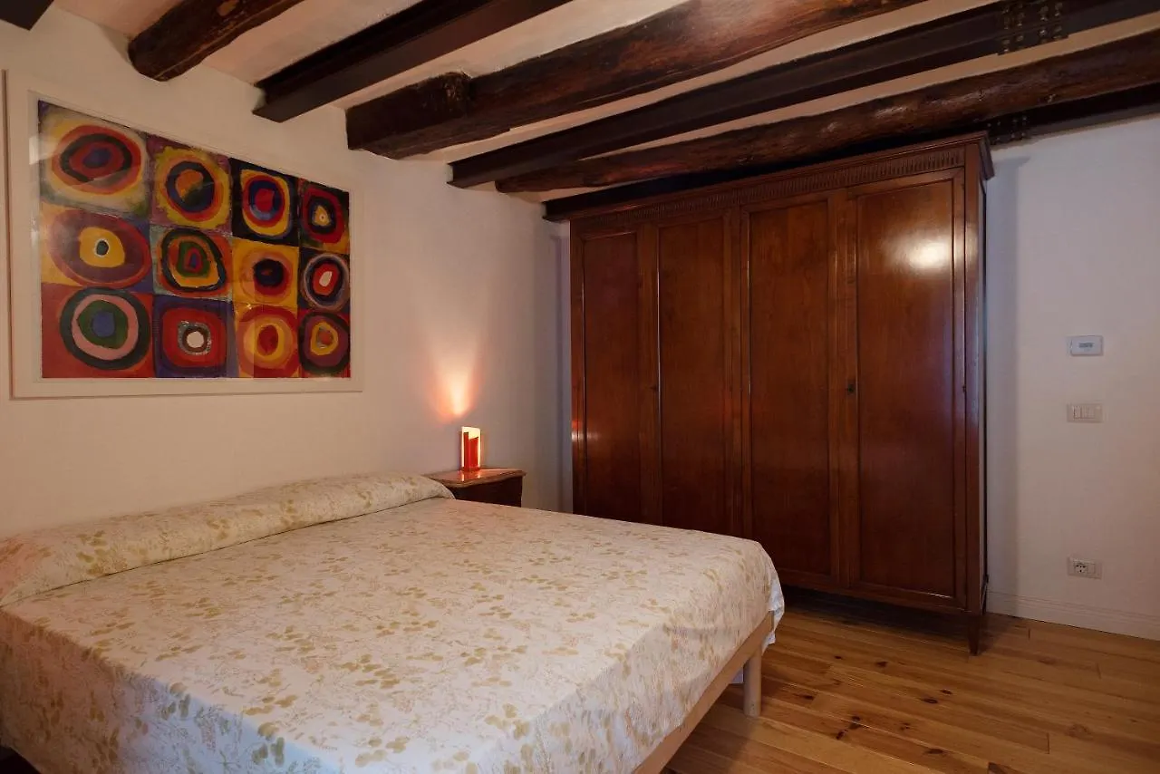 Appartamento Casa Donna Aiuola Napoli 0*,